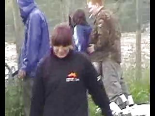 ម្តាយវ័យក្មេងសិចលើបណ្តាញជាសាធារណៈរួមភេទ,ម្ហូប ២ បុណ្យរួមភេទ