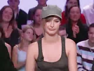 មើលវីដេអូរួមភេទព្រេងនិទាន bourgoin រឱ្យស្រលាញ់សុដន់សិចរូបថតឯកជនងូតទឹក